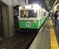 新型車両が内部駅のホームへ帰ってきた瞬間の写真です。ライトの光がすごく綺麗で私のお気に入りです。